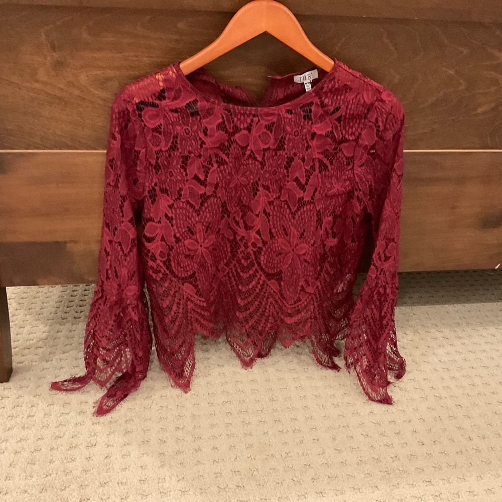 Elegant Lace Burgundy Top
